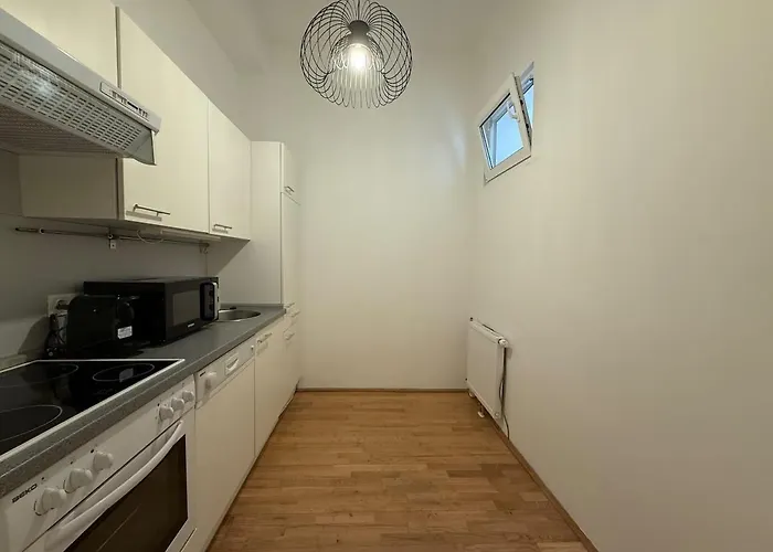 Modern And Spacious At Millennium - 6 Min To Metro * ウィーン