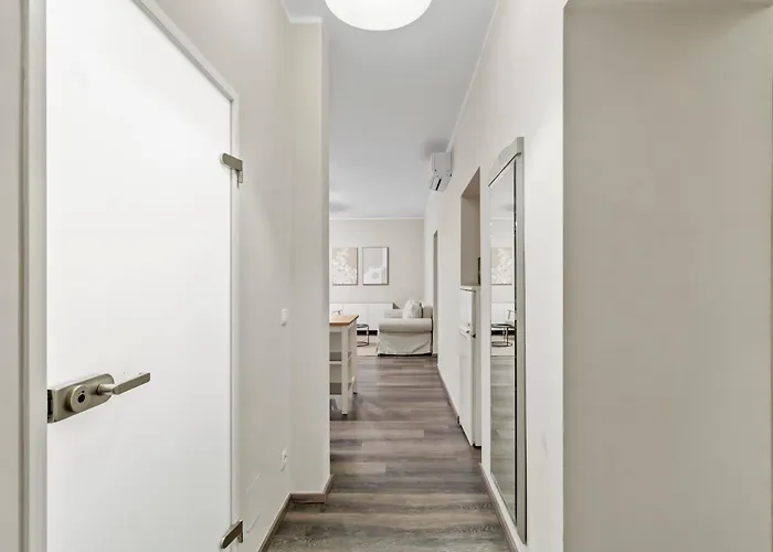 Modern And Spacious At Millennium - 6 Min To Metro アパート ウィーン