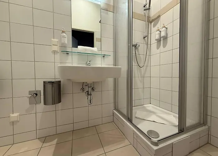 Modern And Spacious At Millennium - 6 Min To Metro