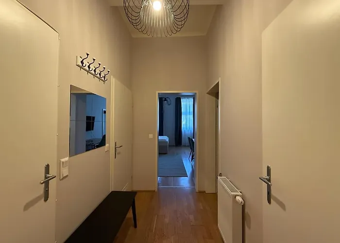 Modern And Spacious At Millennium - 6 Min To Metro ウィーン